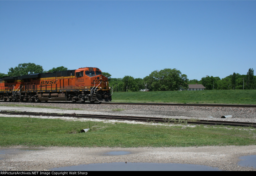 BNSF 5533